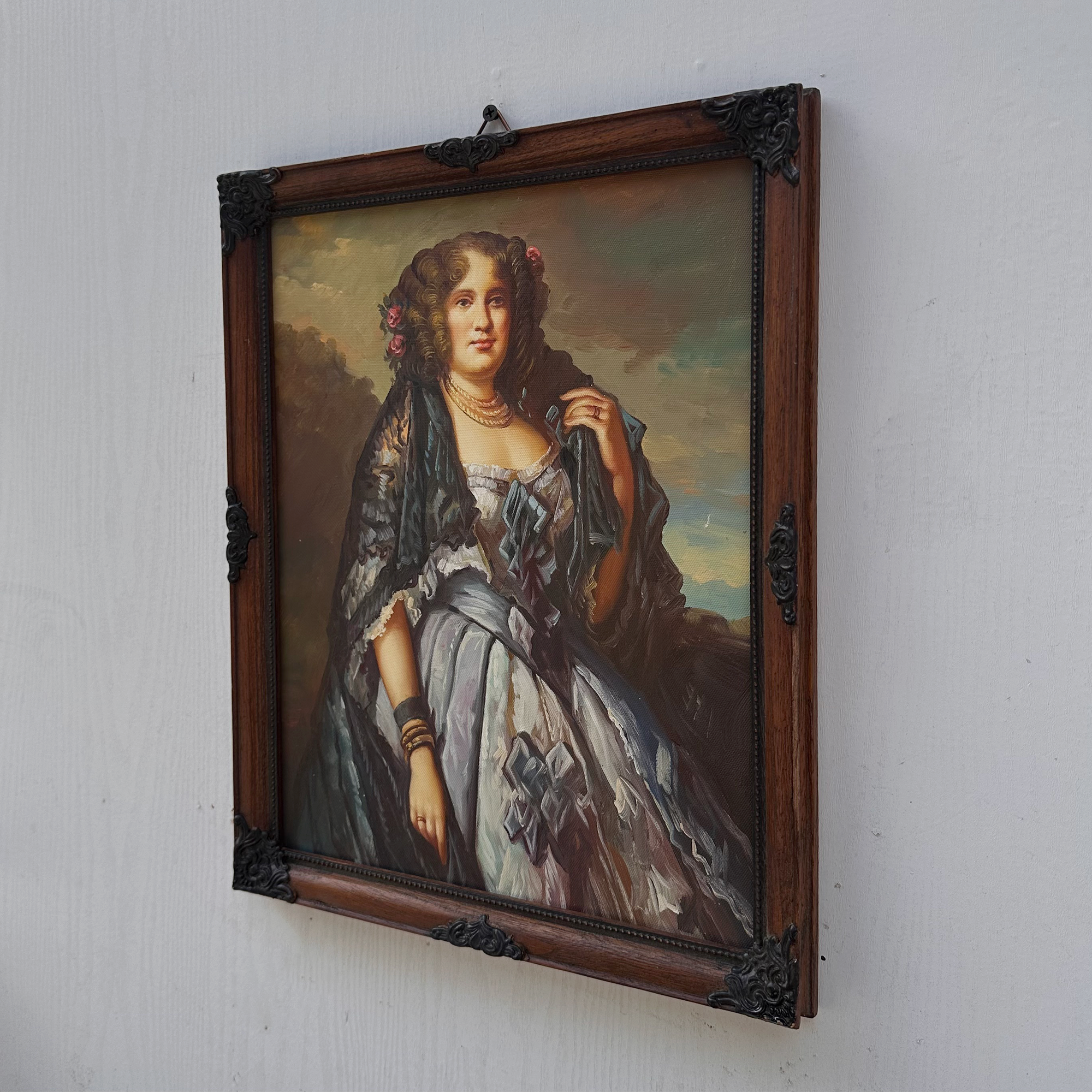 Vintage Lady Portrait Hand-Painted Oil Painting | European Noblewoman Art | Solid Wood Frame 32x39cm