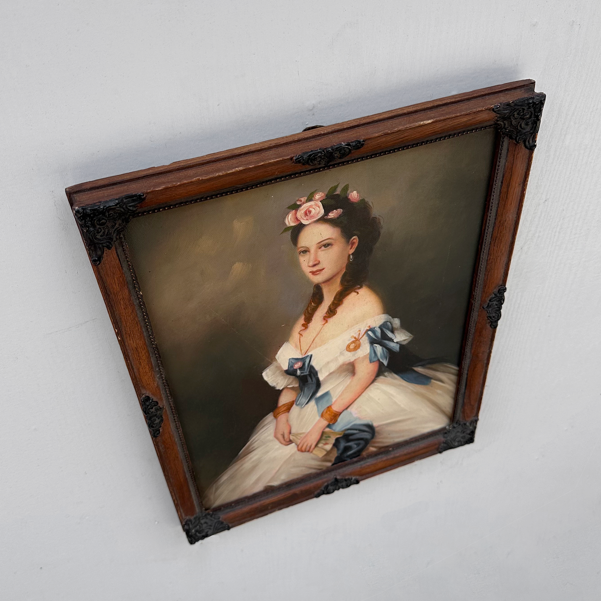 Vintage Victorian Lady Hand-Painted Oil Painting | Romantic Female Portrait Theme | Solid Wood Carved Frame 32x39cm