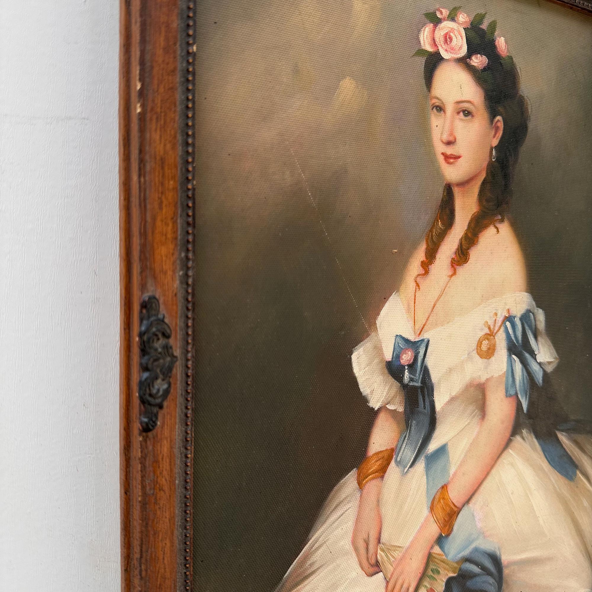 Vintage Victorian Lady Hand-Painted Oil Painting | Romantic Female Portrait Theme | Solid Wood Carved Frame 32x39cm