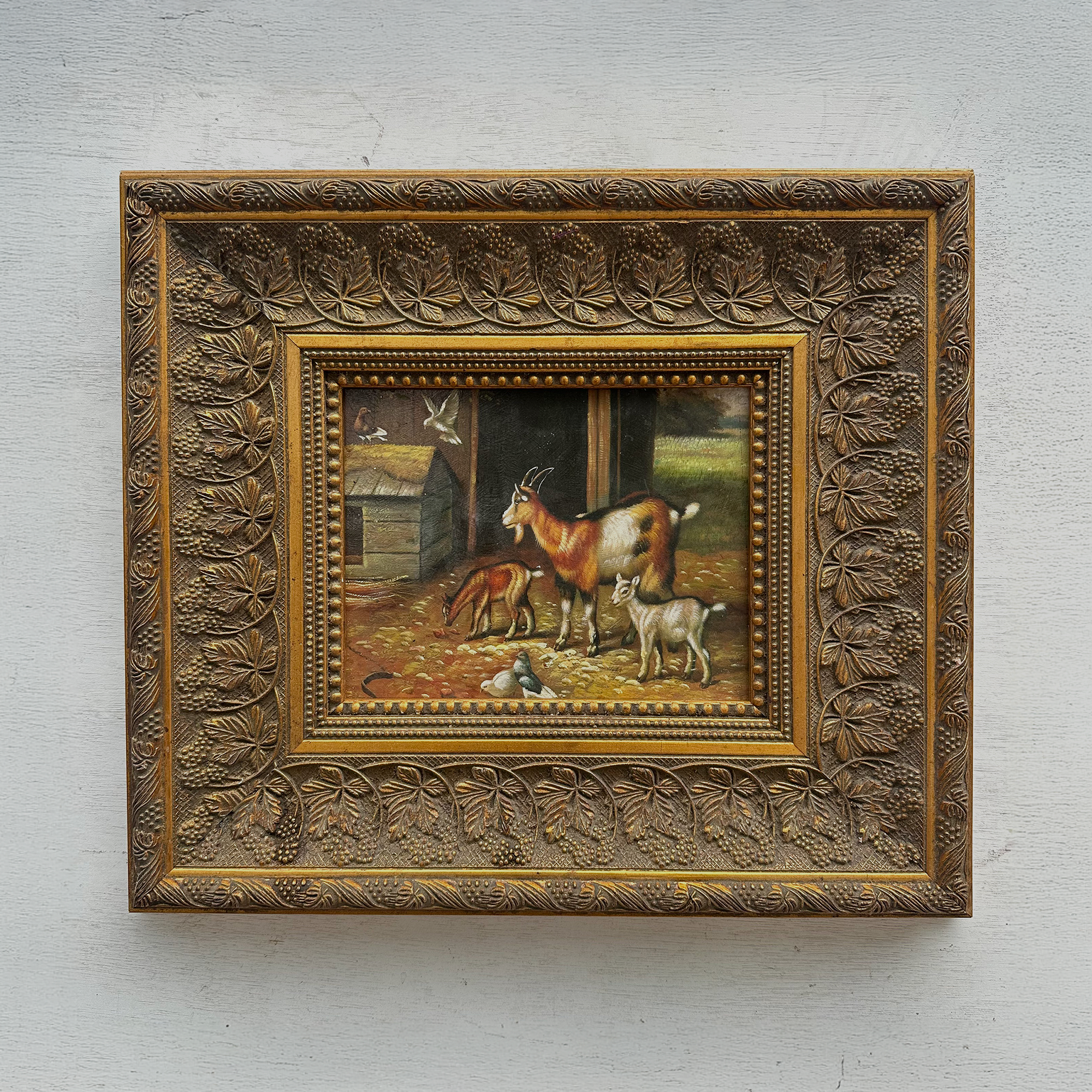 Original Farmhouse Goats Hand-Painted Oil Painting in Heavy Ornate Grapevine Gold Frame   ( with Frame 50 x 45 cm )