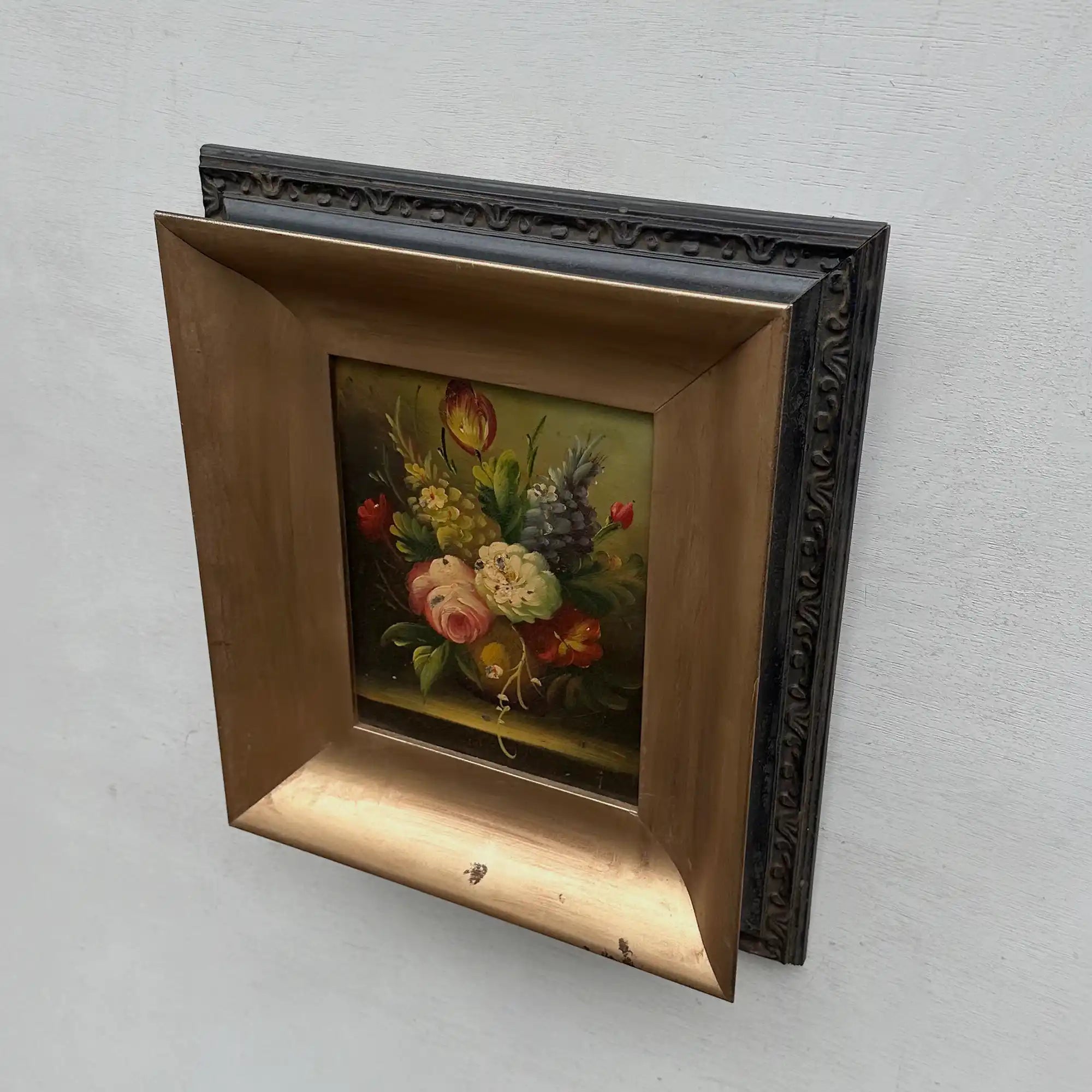 Original Framed Classical Floral Still Life Oil Painting, Vintage Flower Bouquet Art  (with Frame 37 x 42 cm ) - Vintage Oil Painting - Arden Gallery